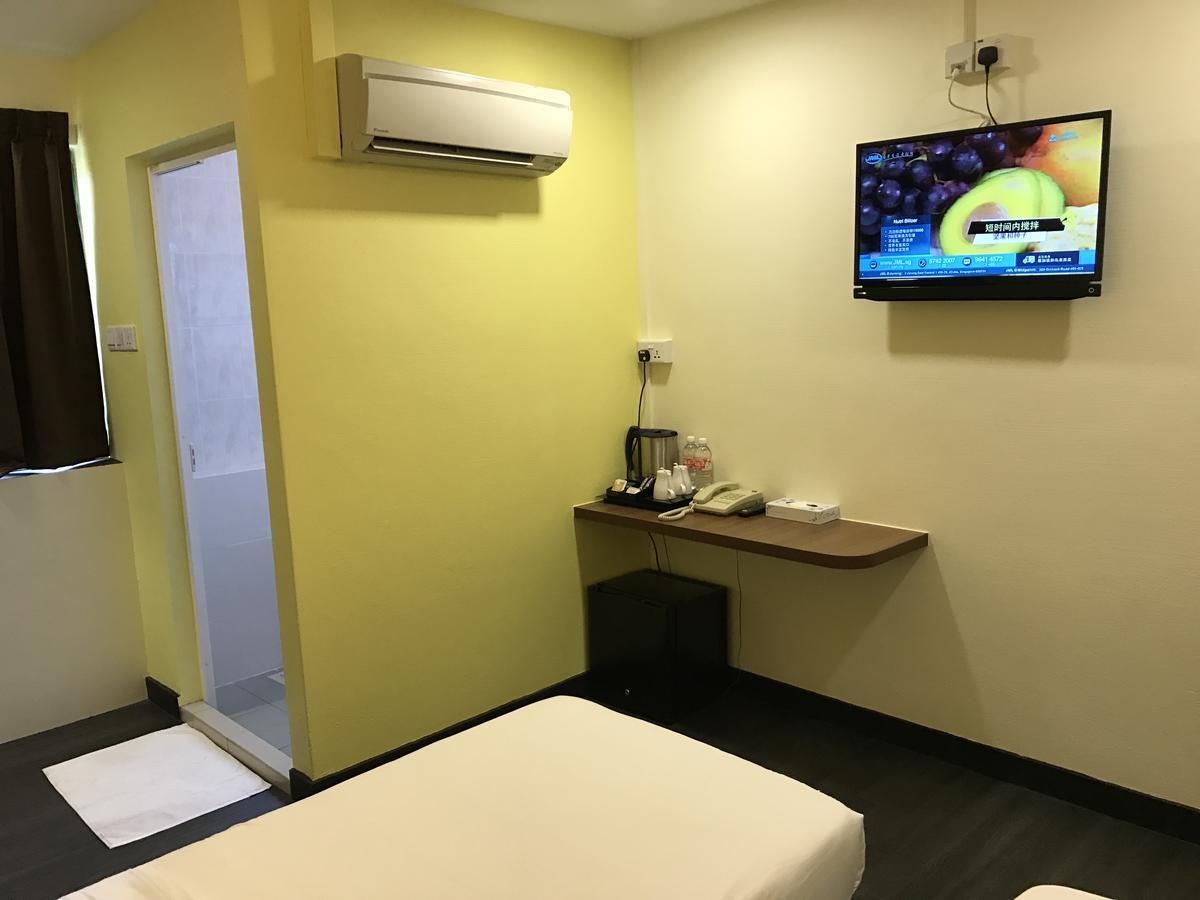 L At 51 Desker Hotel Singapur